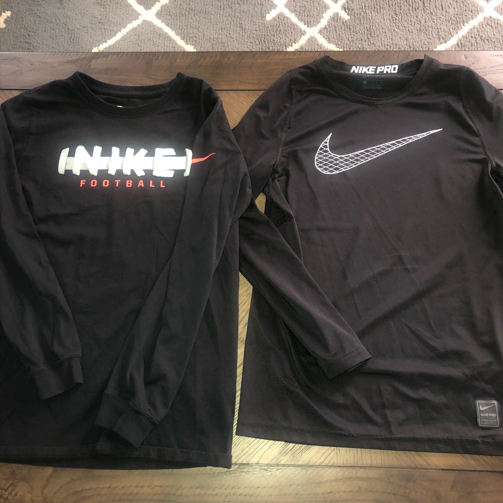 2 Long-Sleeve Nike T-shirt’s